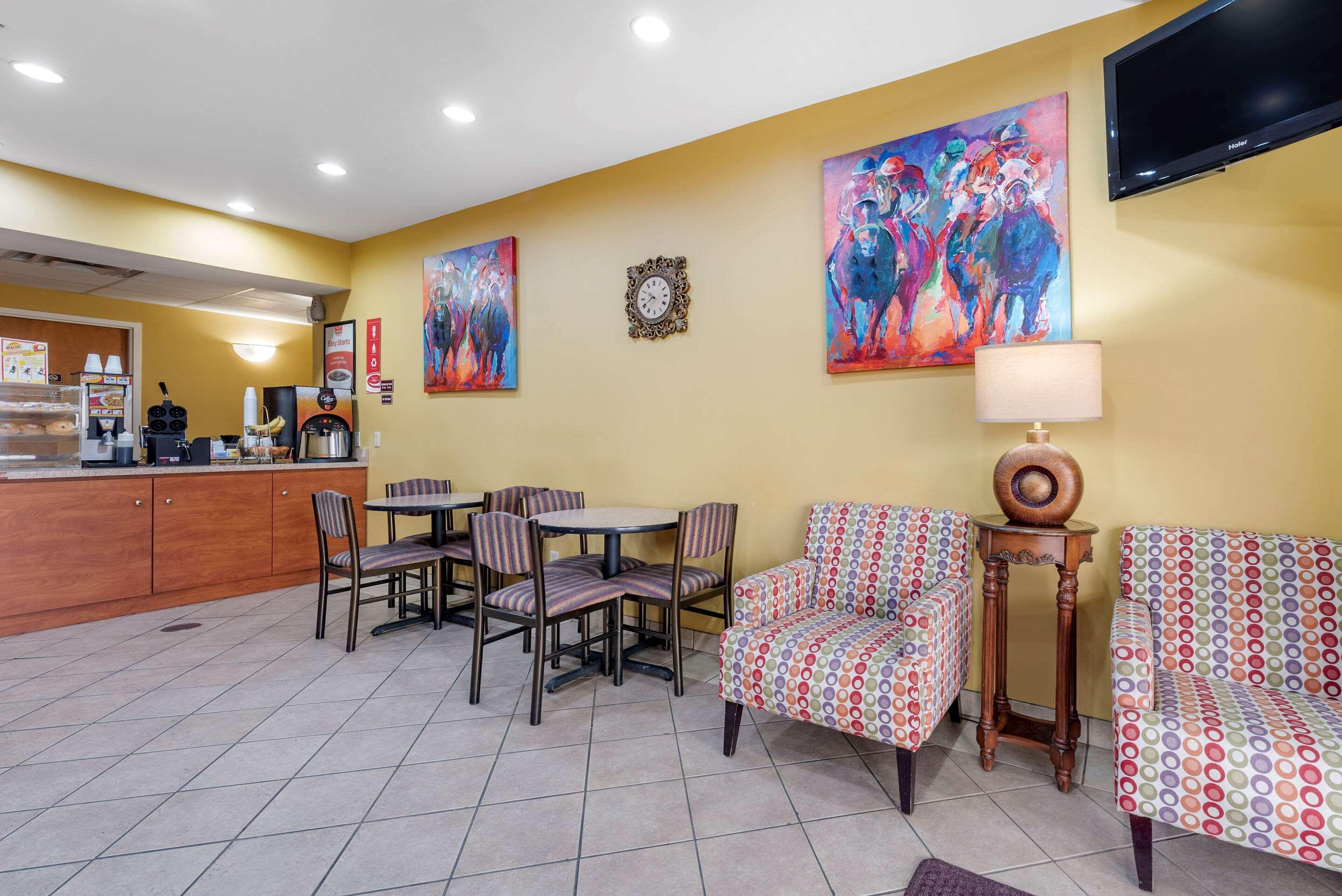 Econo Lodge Airport Louisville Exterior foto
