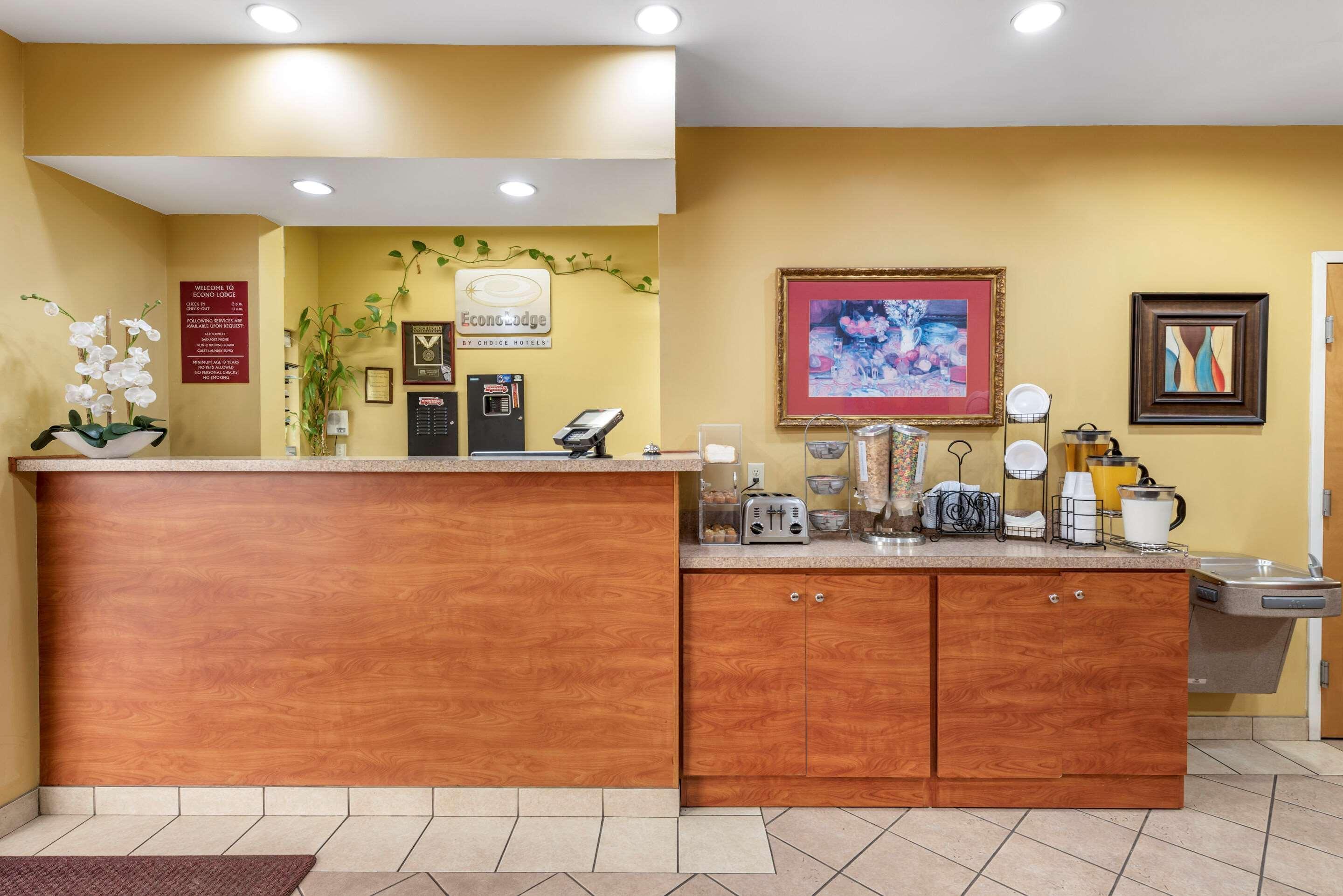 Econo Lodge Airport Louisville Exterior foto